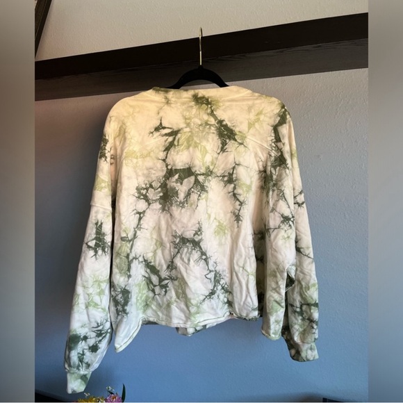 π Lululemon LA Oversized Boxy Crew - Camo Wash Willow Green/Army Green - M/L - Picture 8 of 12